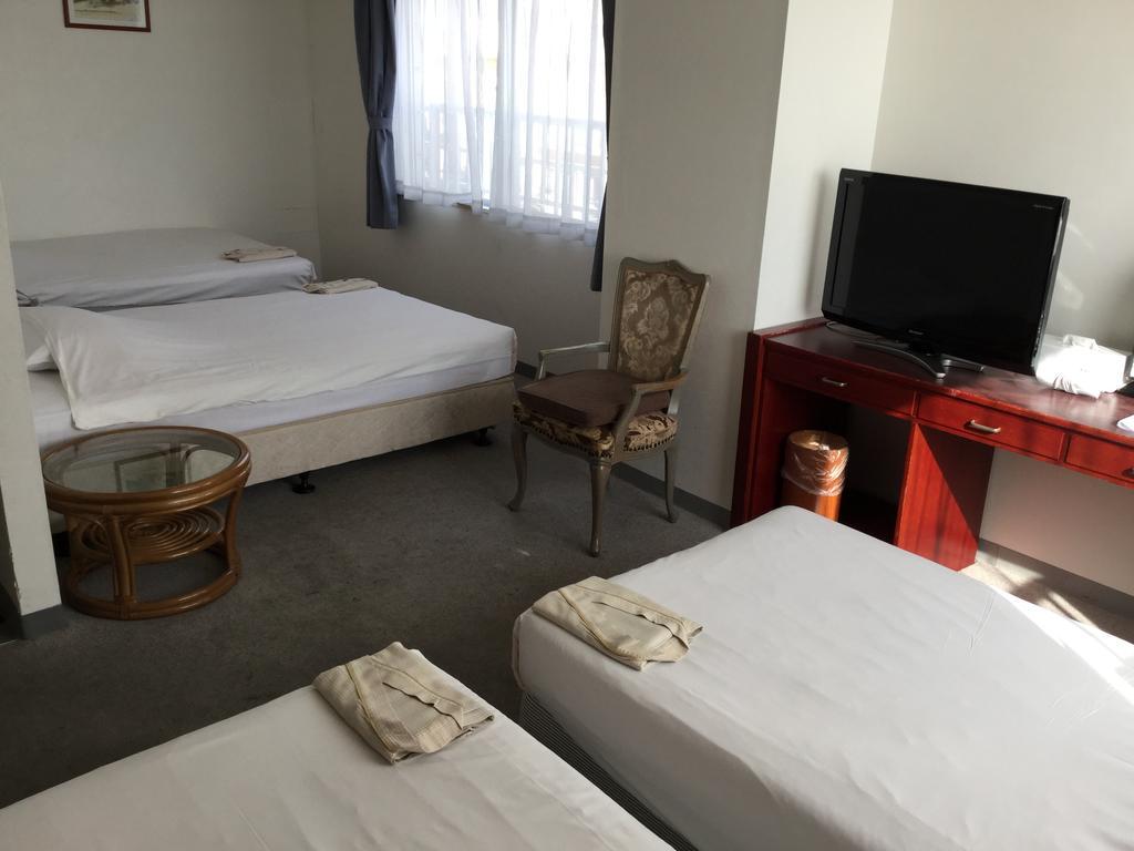 Hotel Peace Land Ishigaki Ishigaki  Exterior foto